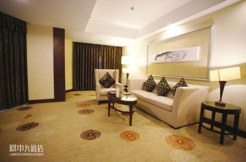 Langzhong Grand Hotel Shahepu Esterno foto